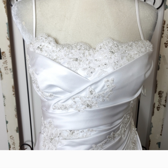 W1 WEDDING DRESS - Picture 3 of 11
